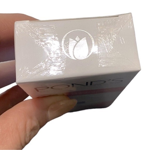 Ponds Perfect Color Beauty Cream 1.35 oz - Picture 5 of 5